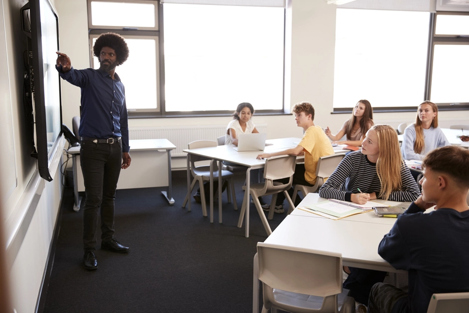 quais são as preposições em inglês